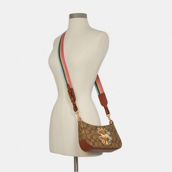 coach Jes Baguette In Signature Canvas With Coach Radial Rainbow NWT - Picture 4 of 10